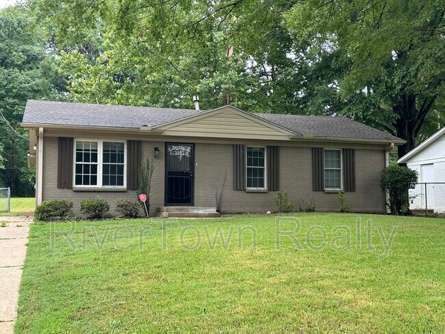 Primary Photo - 485 Quinn Rd