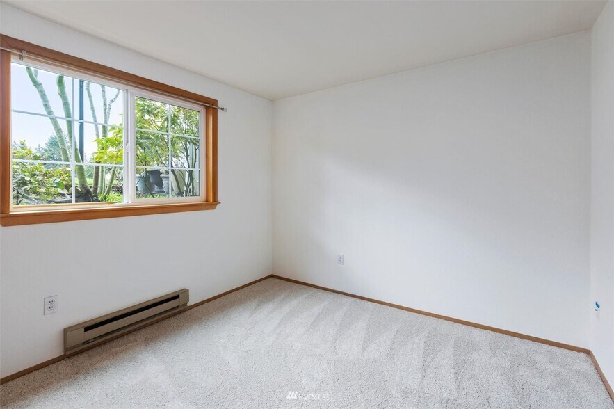 Building Photo - 23335 Cedar Way