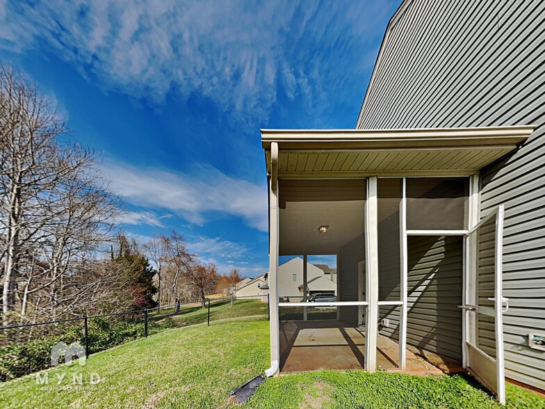 Building Photo - 105 Coddington Ln