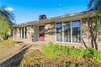 Building Photo - 2411 S 46th St