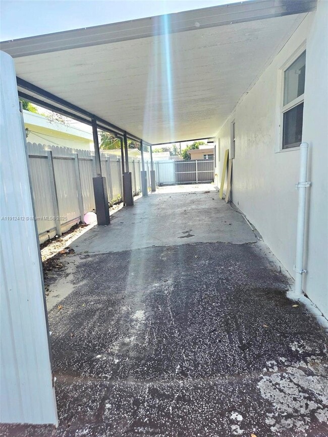 Building Photo - 6432 Dewey St