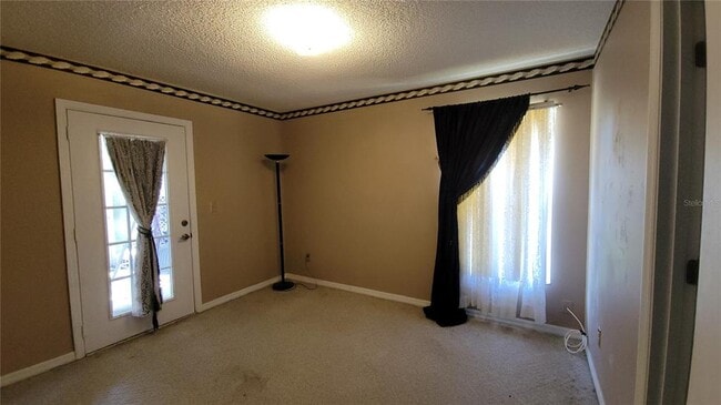 Building Photo - 564 W Central Ave