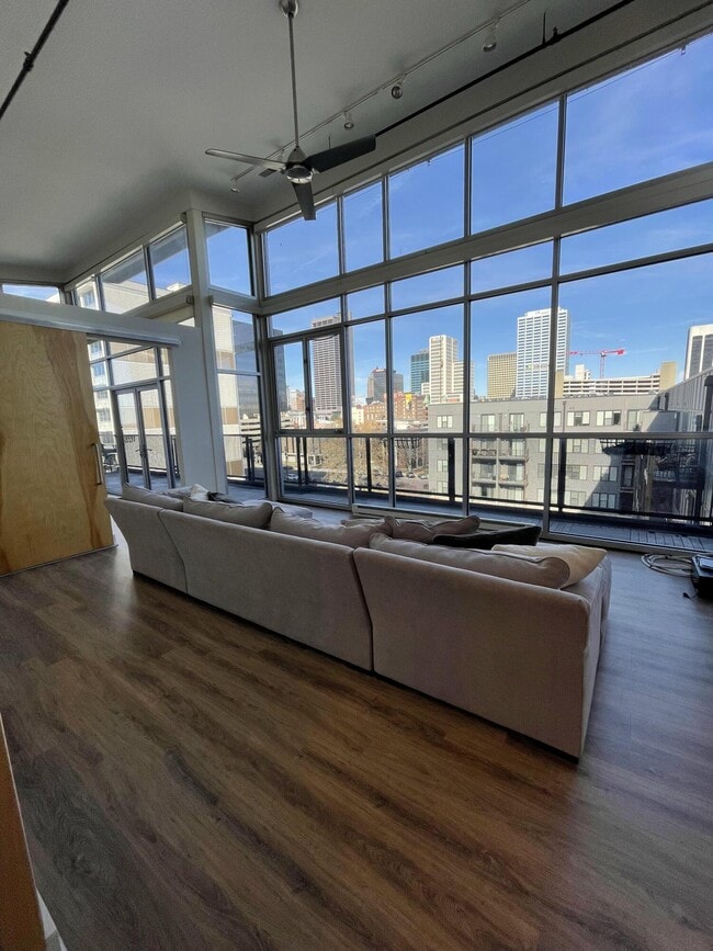 Building Photo - 199 S 5th St