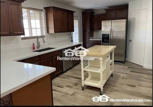 Building Photo - 3BD/2BA Home With Pool in Phoenix, AZ