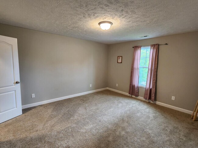 Building Photo - 111 Clearwater Harbor