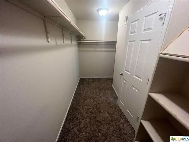 Building Photo - Lovely 3 bed 2 bath coming soon!