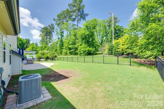 Building Photo - 421 Sandbar Pt