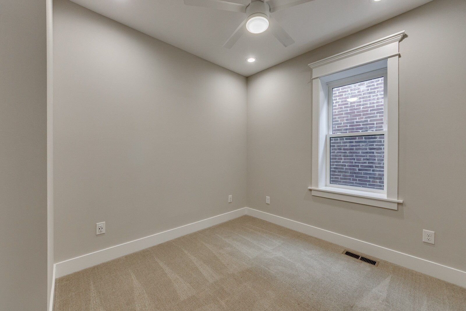 Building Photo - 4116 Flad Ave