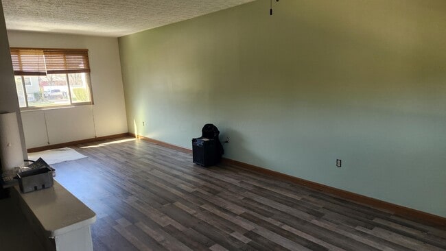 Building Photo - 620 Mistletoe Ct