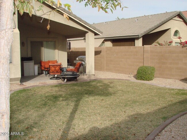 Building Photo - 41133 W Sanders Way