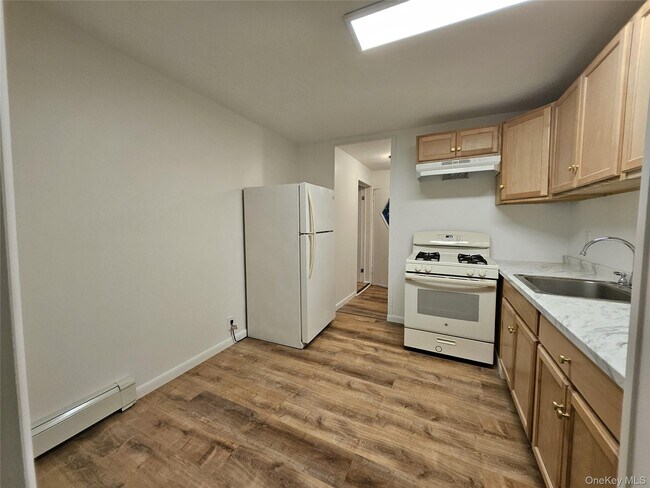 Building Photo - 74-80 N Highland Ave