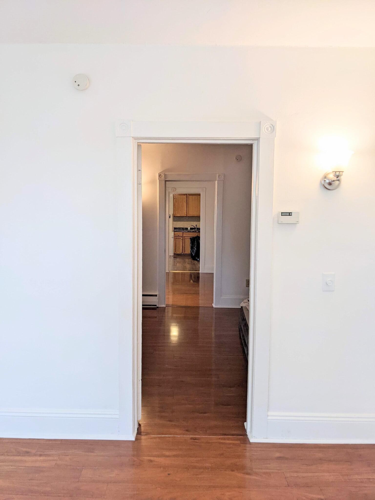 Building Photo - 612 E Morton St