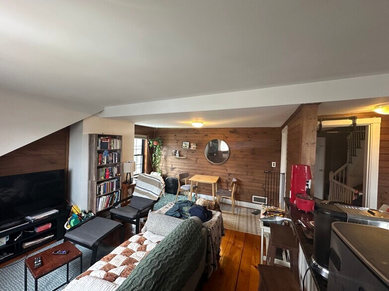 Building Photo - 57 Atherton St