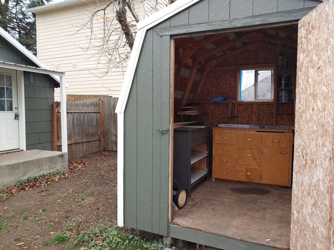 Building Photo - One Bedroom Home in Midtown CDA