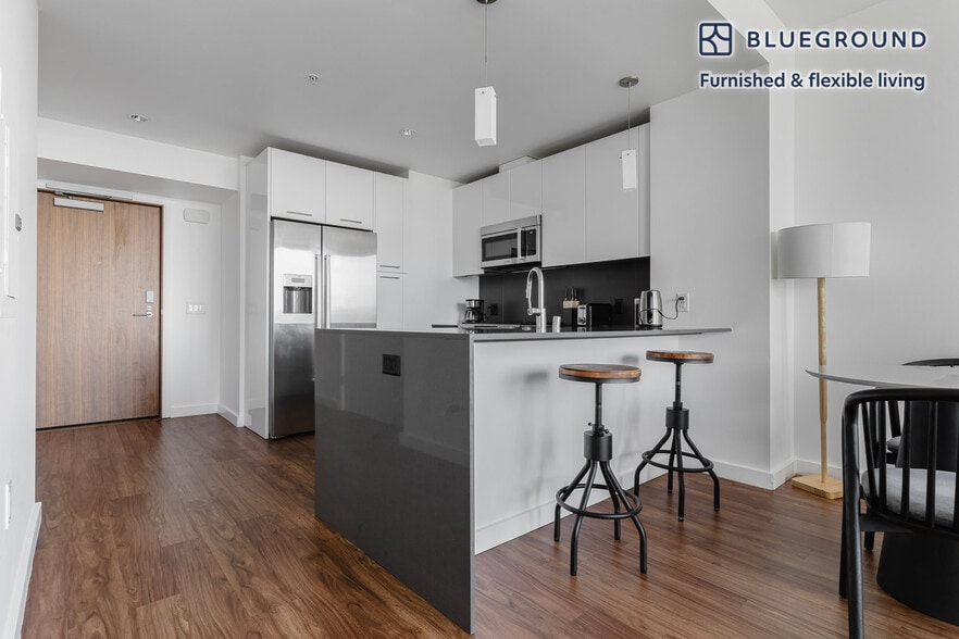 Building Photo - 399 Fremont St