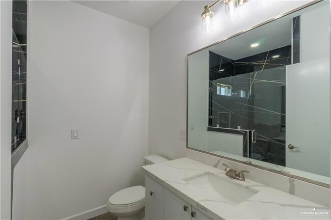 Building Photo - 15 N Sugar Bear Dr
