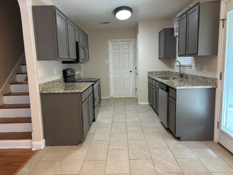 Building Photo - 369 Tanager Dr