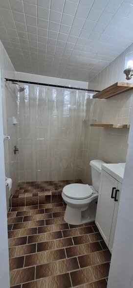 Building Photo - 17152 NE 3rd Ct