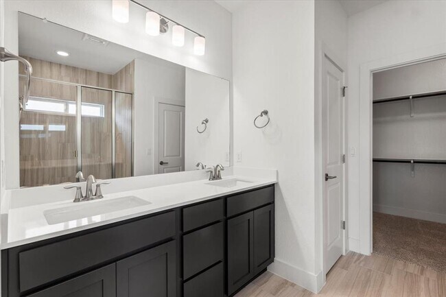 Building Photo - 7912 Ella Lee Ln