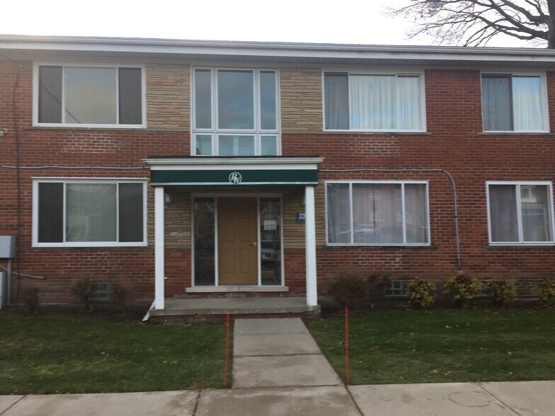 Building entry - 335 N Eton St
