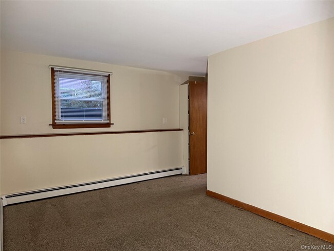 Building Photo - 77 Elk Rd