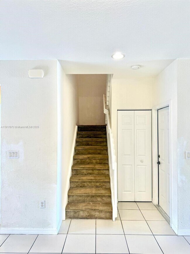 Building Photo - 3972 SW 149th Pl