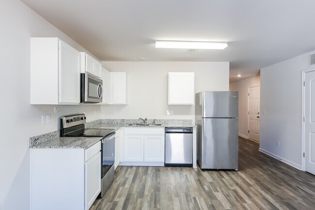 Building Photo - 121 Colonial Walk