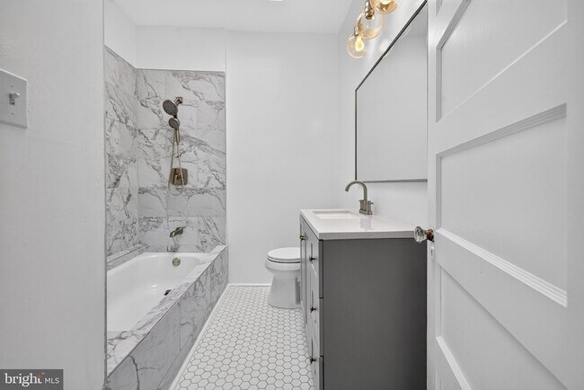 Building Photo - 3015 13th St NW