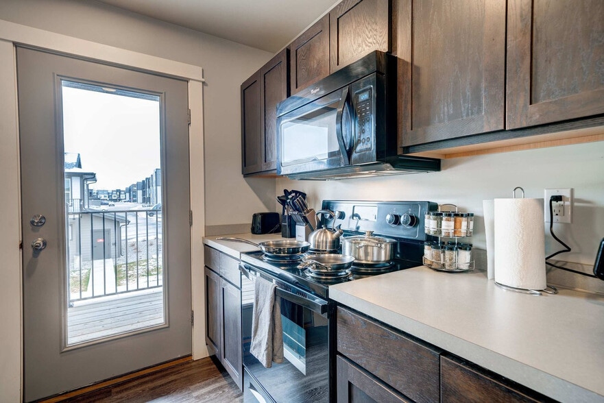 Building Photo - 360 Enterprise Blvd