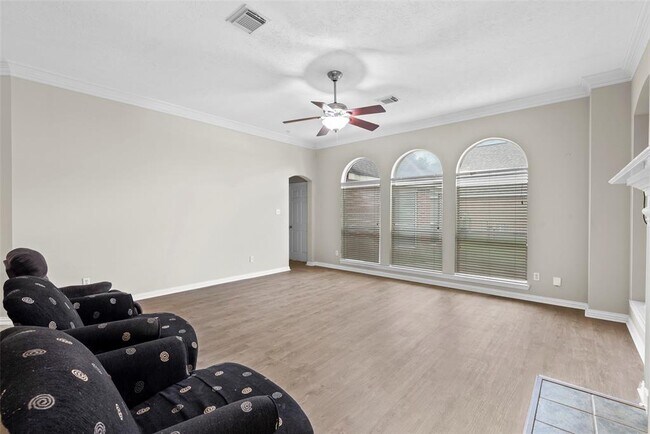 Building Photo - 12058 Miramar Shores Dr
