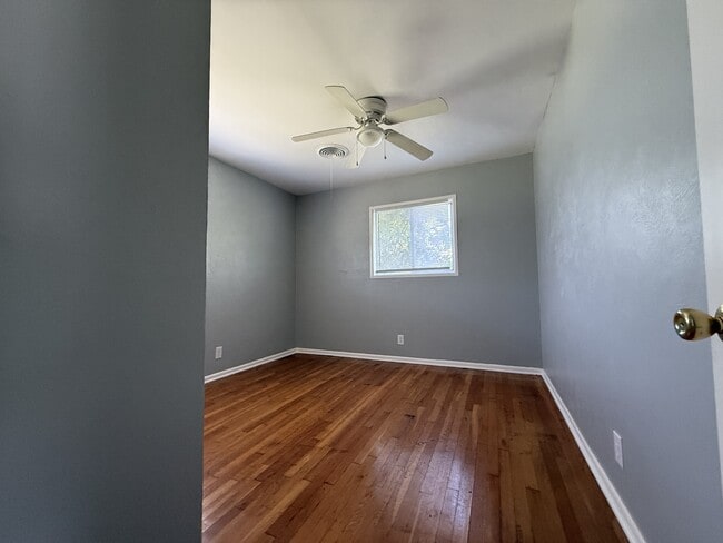 Building Photo - 1409 Metropolitan Dr