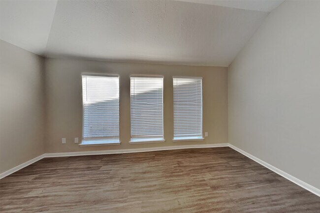 Building Photo - 1266 Deerbrook Dr