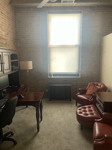 Building Photo - 215 N Aberdeen St