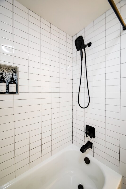 Building Photo - 5130 N Yale St