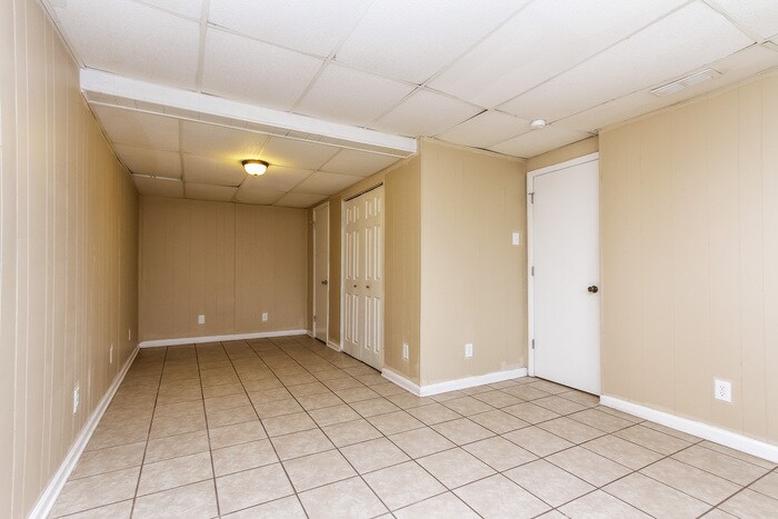 Building Photo - 9423 Big Ben Cir