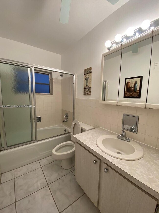 Building Photo - 1050 Atlantic Shores Blvd