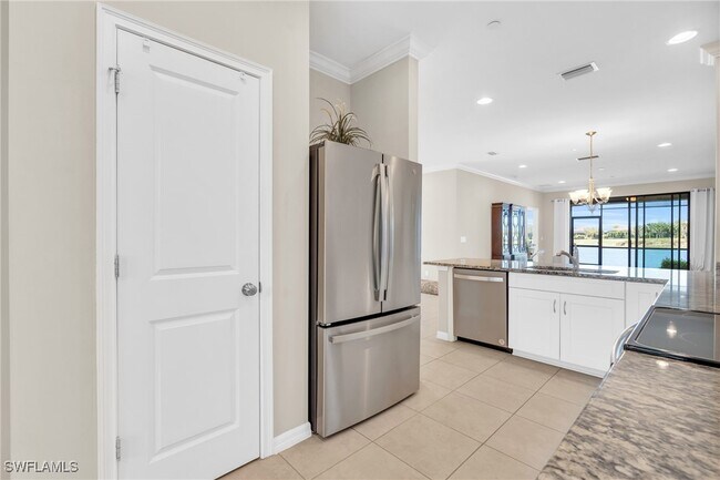 Building Photo - 9385 Pocida Ct