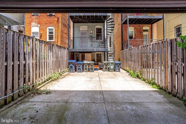 Building Photo - 1320 W St