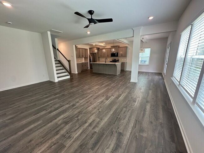 Building Photo - NEW CONSTRUCTION 4BD/2.5 Home in Stonebrid...