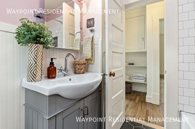 Building Photo - 1516 N 21st St