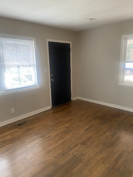 Building Photo - 2455 Rosen Ave