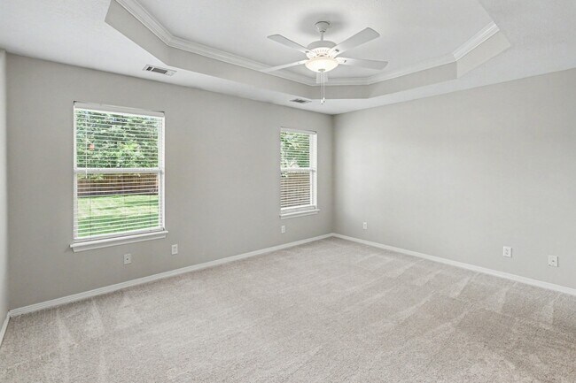 Building Photo - 10718 Fairview Dr