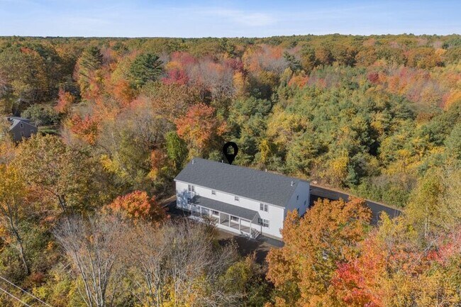 Building Photo - 16 Blacksmith Rd