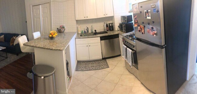 Building Photo - 753 S 22nd St