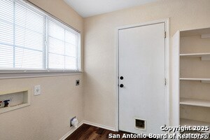 Building Photo - 827 Clover Creek