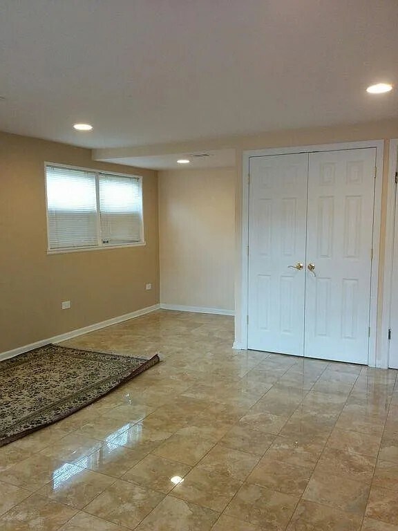 Building Photo - 312 Sunset Dr
