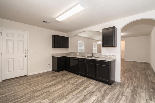 Building Photo - 4203 Richmeadow Dr