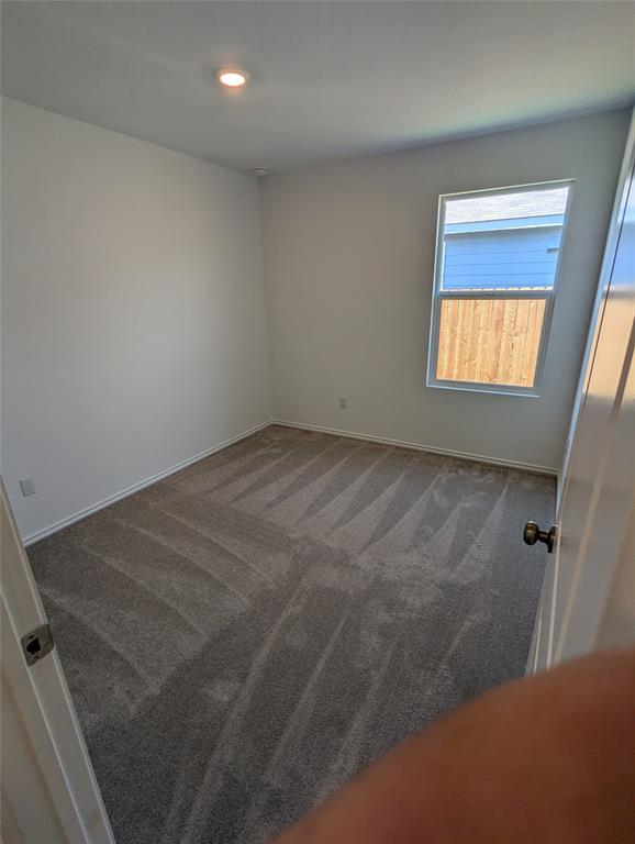 Building Photo - 583 Commander Abbott Dr