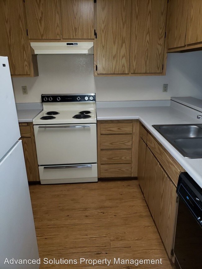 Building Photo - 5391 Valleyridge Dr