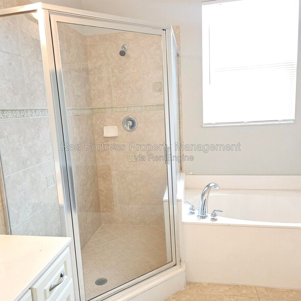 Building Photo - 16097 Via Solera Cir